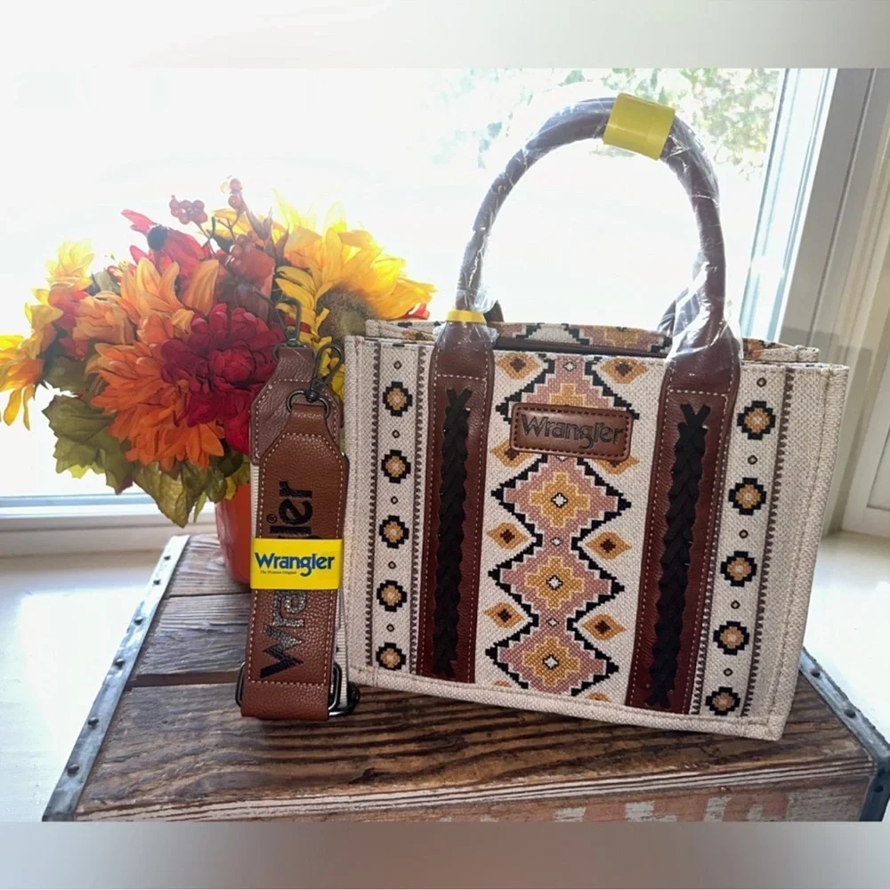 NWT! Wrangler Cream Aztec/Southwestern
Tote Handbag, Crossbody and Storage Bag - Picture 3 of 12